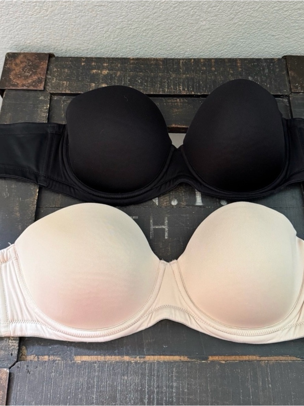 Wacoal Strapless Convertible Bra Set of 2 Size 36DD